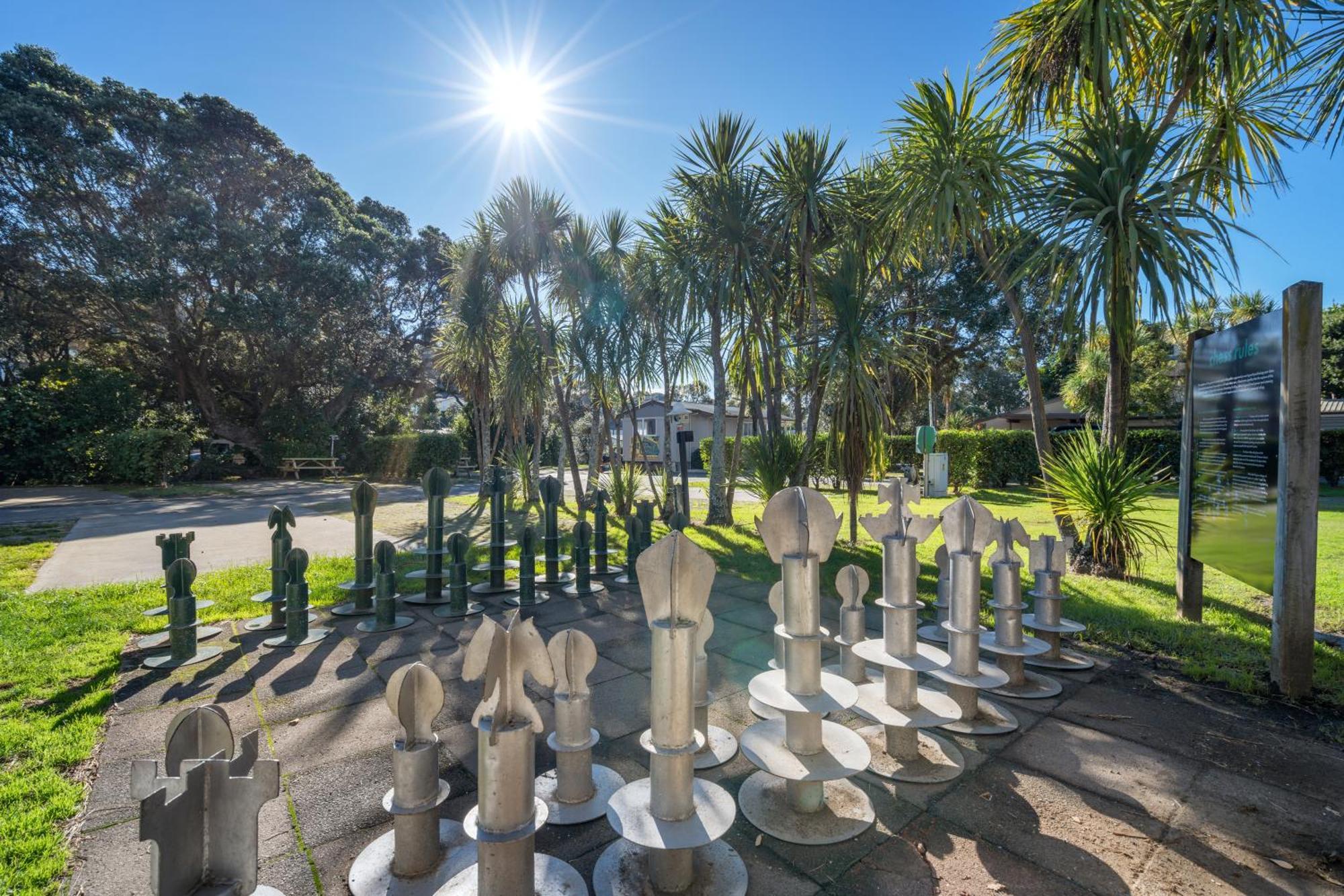 Tasman Holiday Parks - Waihi Beach Esterno foto The sculpture park at the University of Sunshine Coast