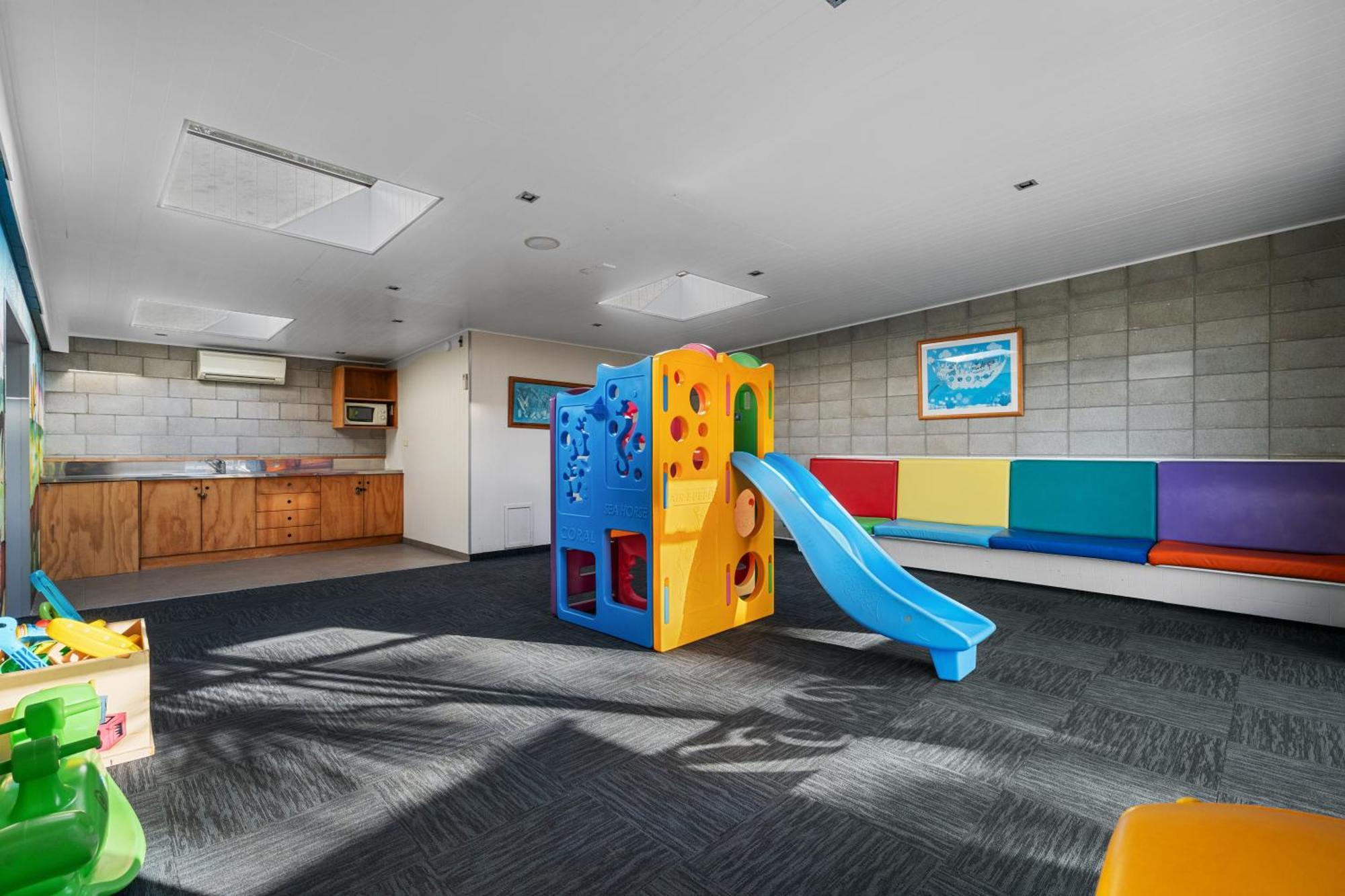 Tasman Holiday Parks - Waihi Beach Esterno foto The children's playroom